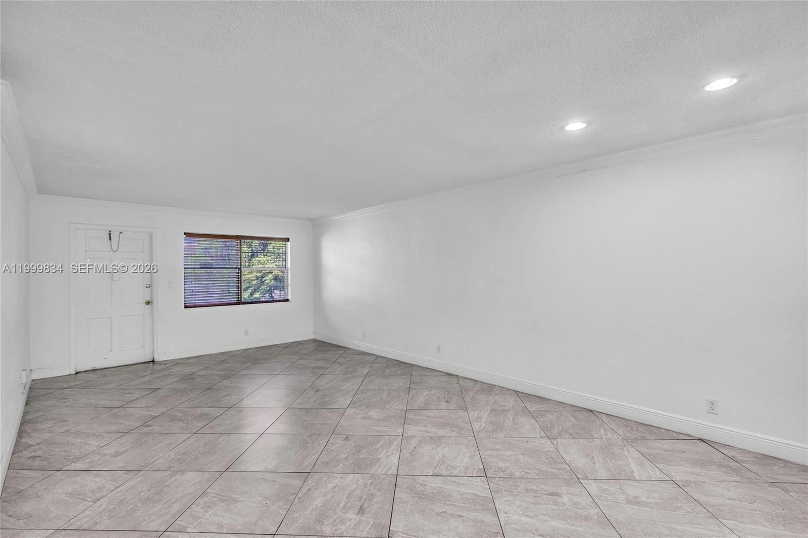 Real estate property located at 1722 Mayo St #103, Broward, Royal Terrace Condominium, Hollywood, FL