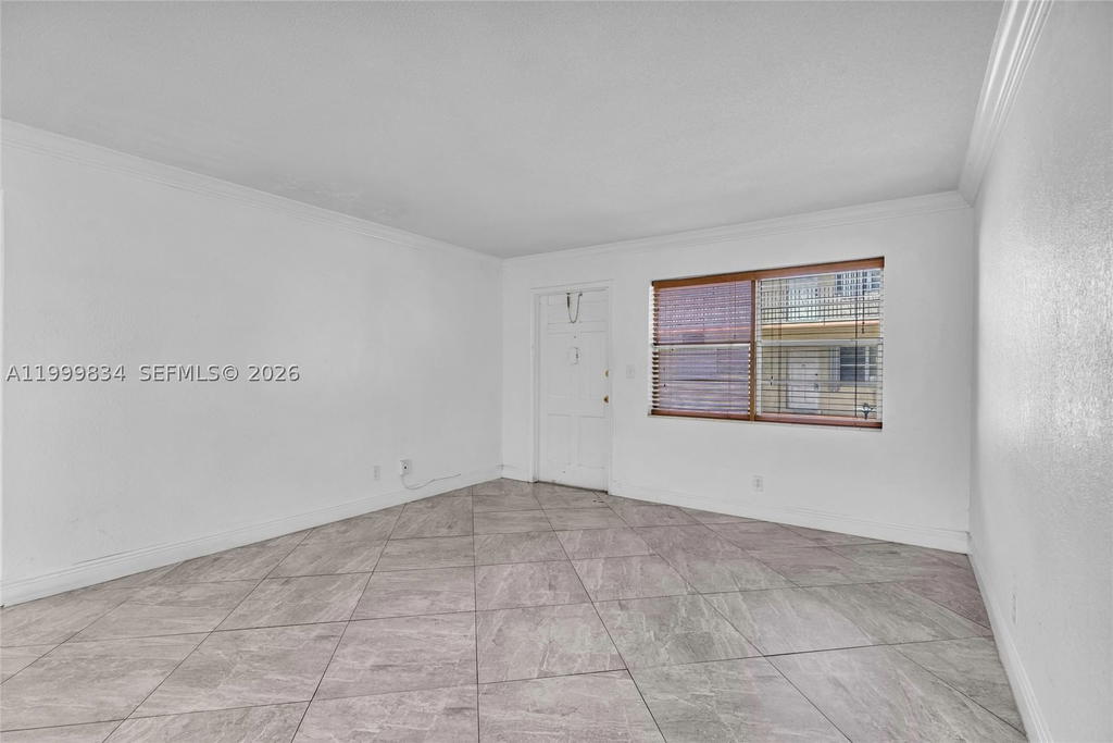 Real estate property located at 1722 Mayo St #103, Broward, Royal Terrace Condominium, Hollywood, FL