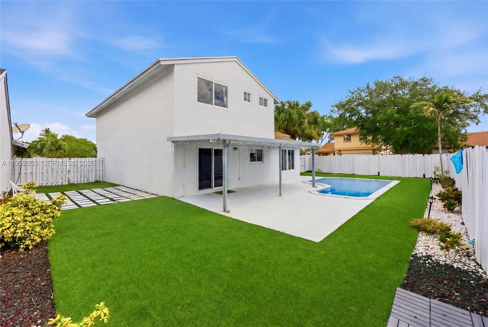 Real estate property located at 14600 Ashland Pl, Broward, Shenandoah Section Four, Davie, FL