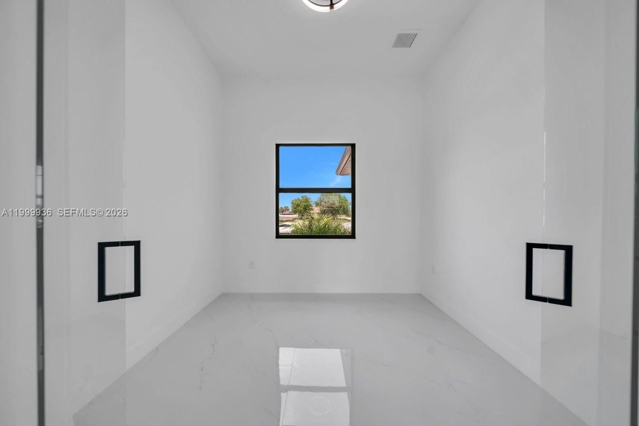 Real estate property located at 3901 3rd ST SW, Lee, Lehigh Acres, Lehigh Acres, FL