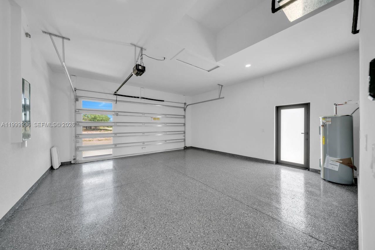 Real estate property located at 3901 3rd ST SW, Lee, Lehigh Acres, Lehigh Acres, FL