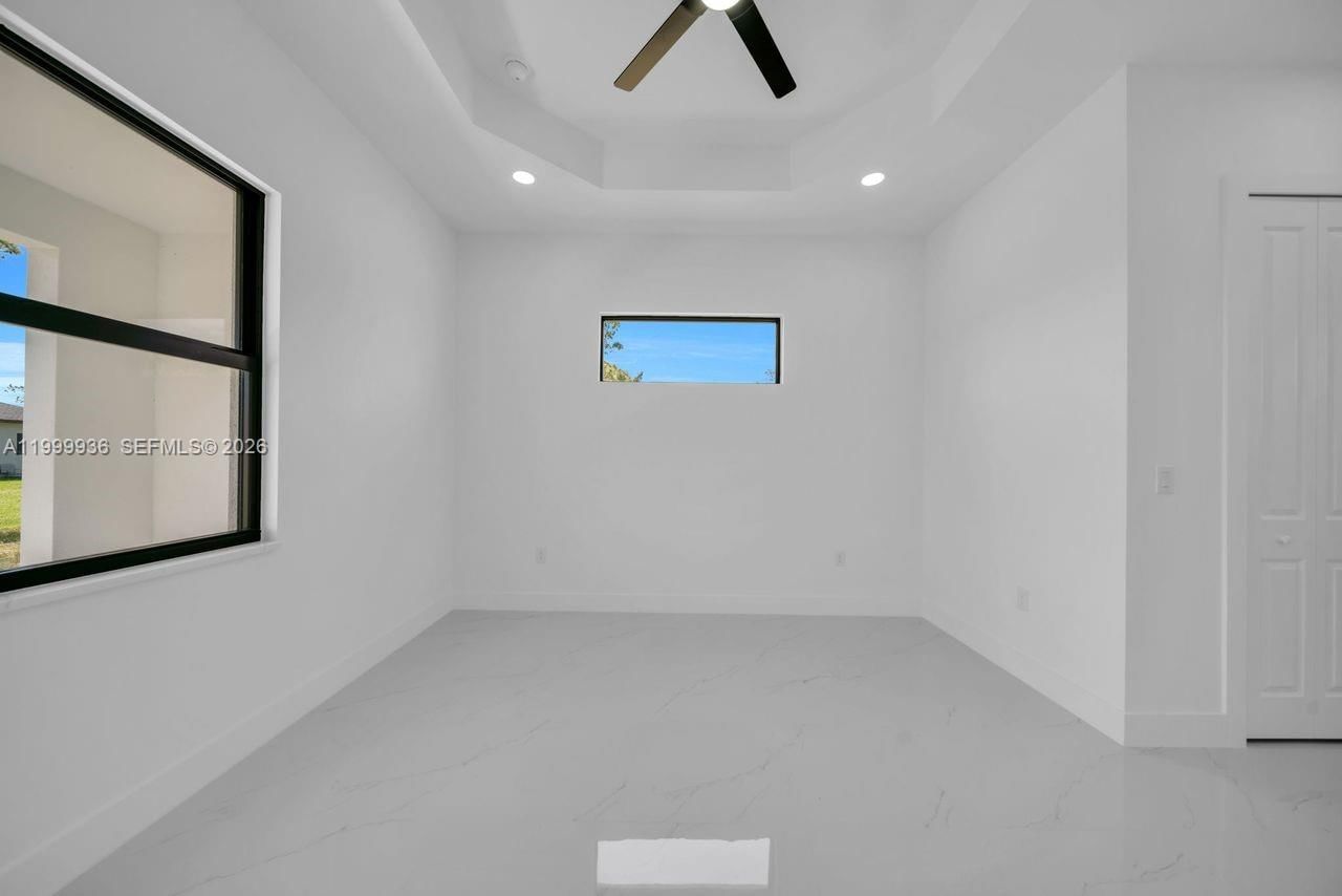 Real estate property located at 3901 3rd ST SW, Lee, Lehigh Acres, Lehigh Acres, FL