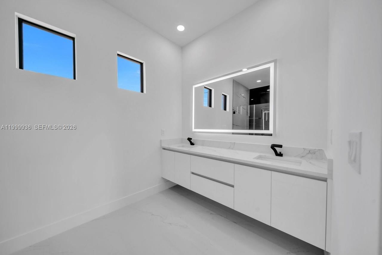 Real estate property located at 3901 3rd ST SW, Lee, Lehigh Acres, Lehigh Acres, FL