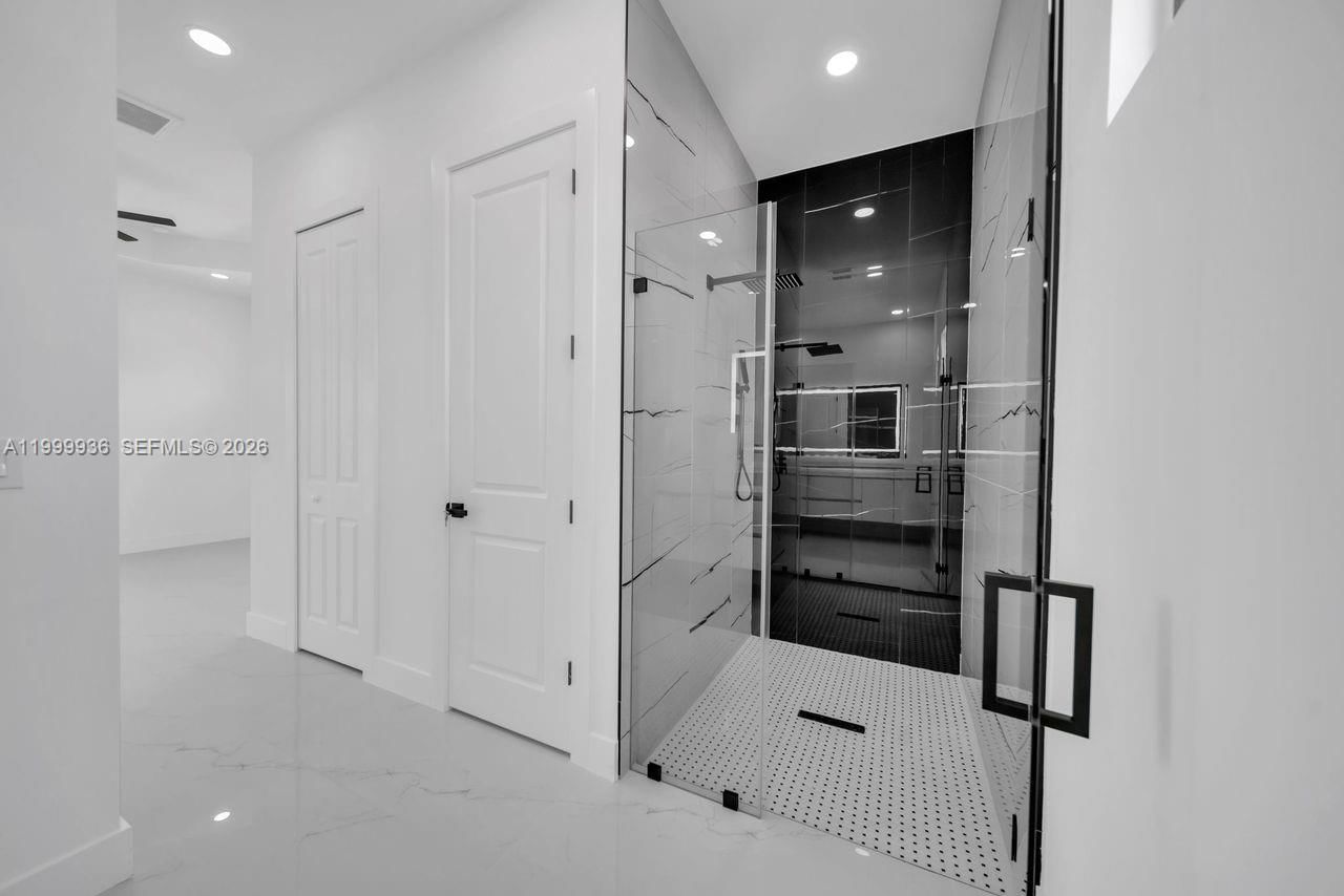 Real estate property located at 3901 3rd ST SW, Lee, Lehigh Acres, Lehigh Acres, FL