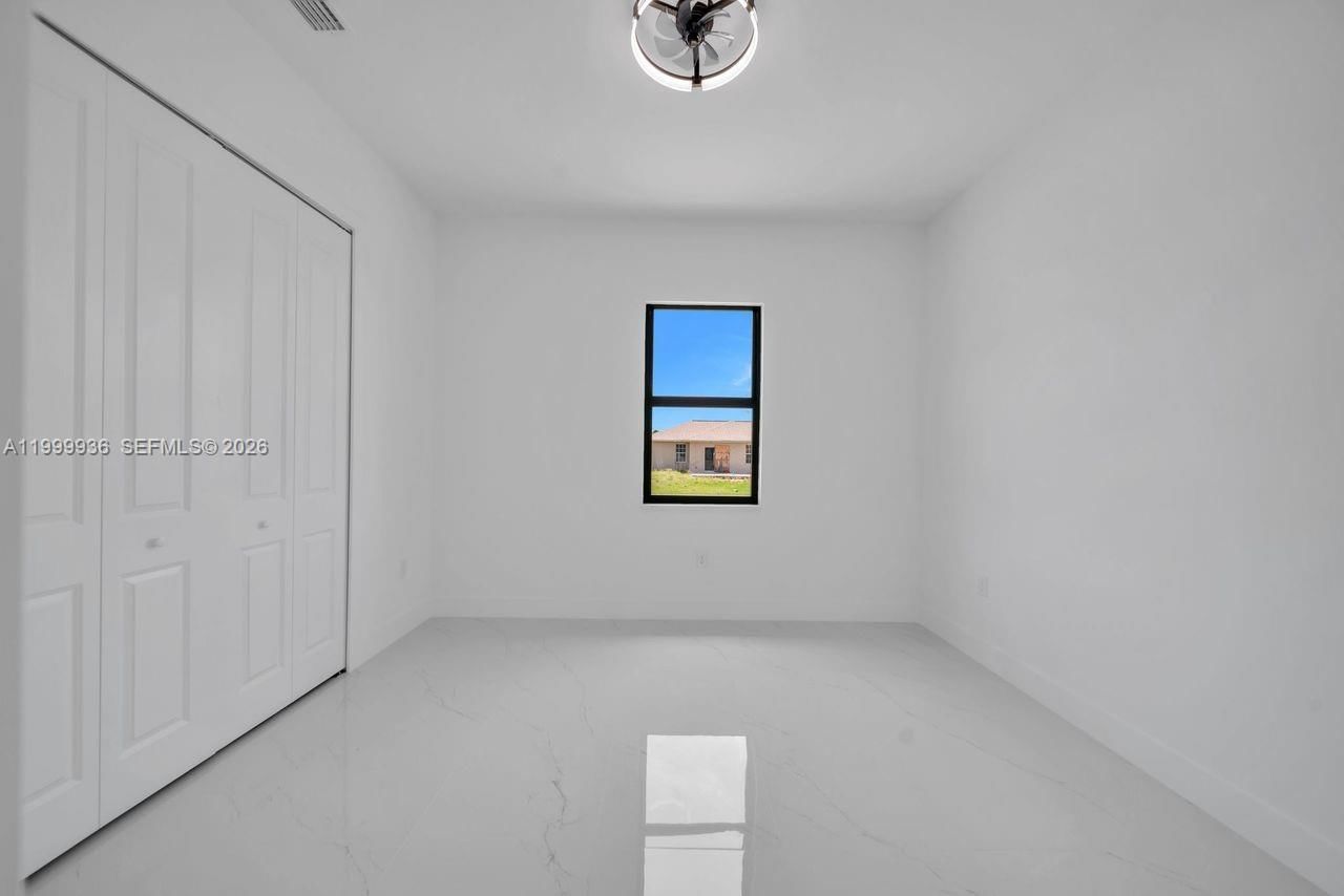 Real estate property located at 3901 3rd ST SW, Lee, Lehigh Acres, Lehigh Acres, FL