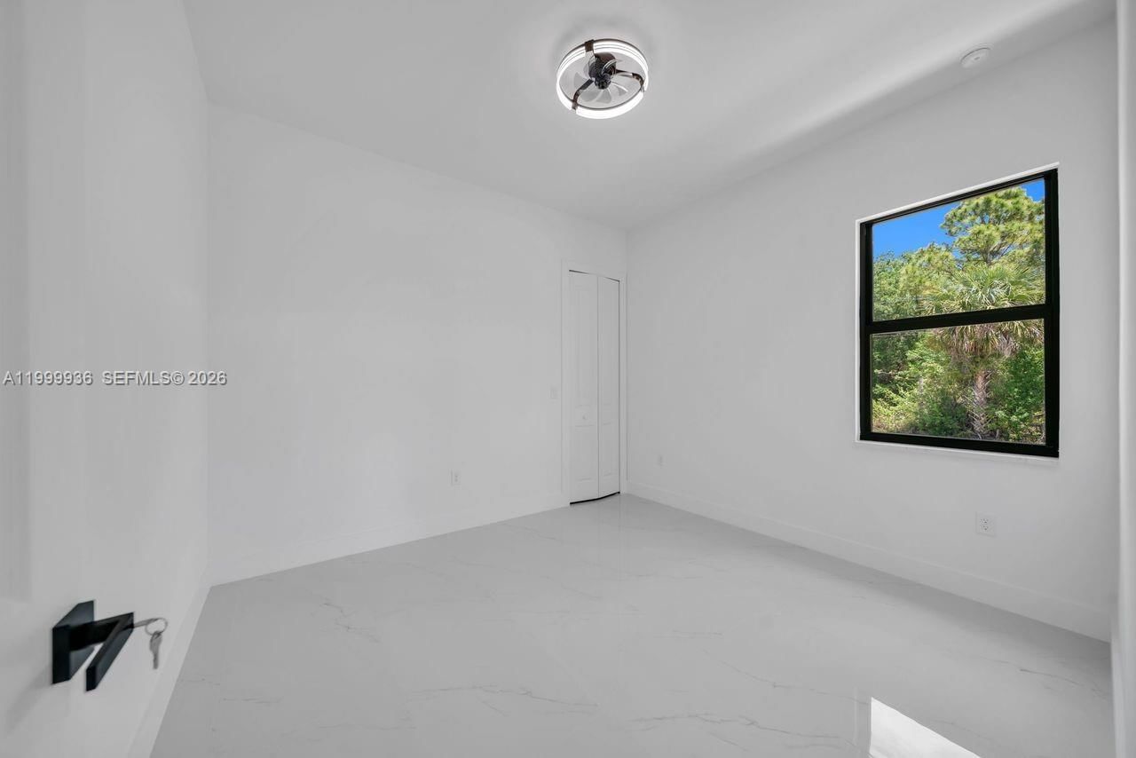 Real estate property located at 3901 3rd ST SW, Lee, Lehigh Acres, Lehigh Acres, FL