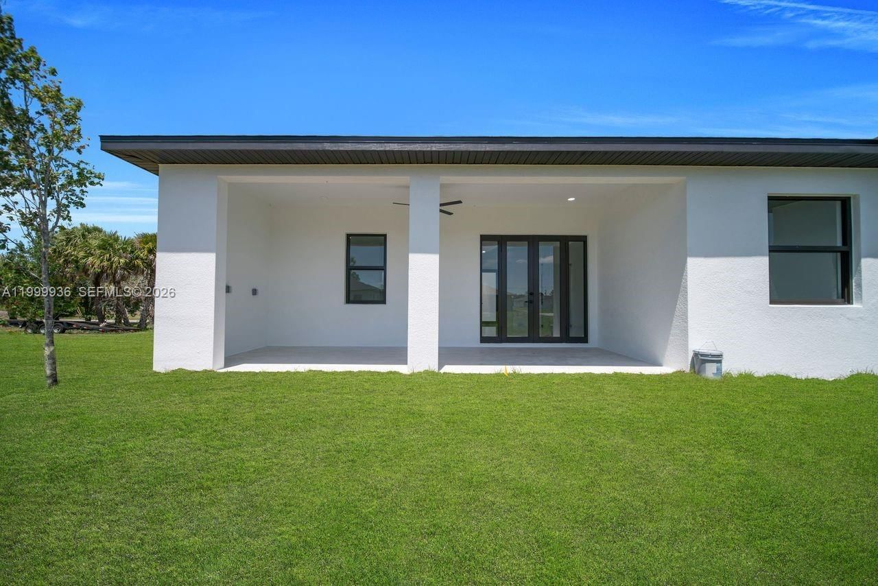 Real estate property located at 3901 3rd ST SW, Lee, Lehigh Acres, Lehigh Acres, FL