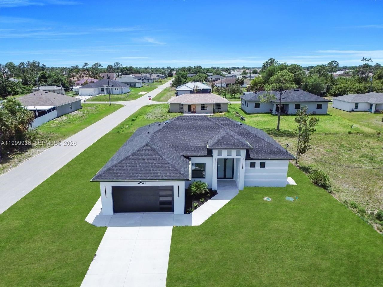 Real estate property located at 3901 3rd ST SW, Lee, Lehigh Acres, Lehigh Acres, FL