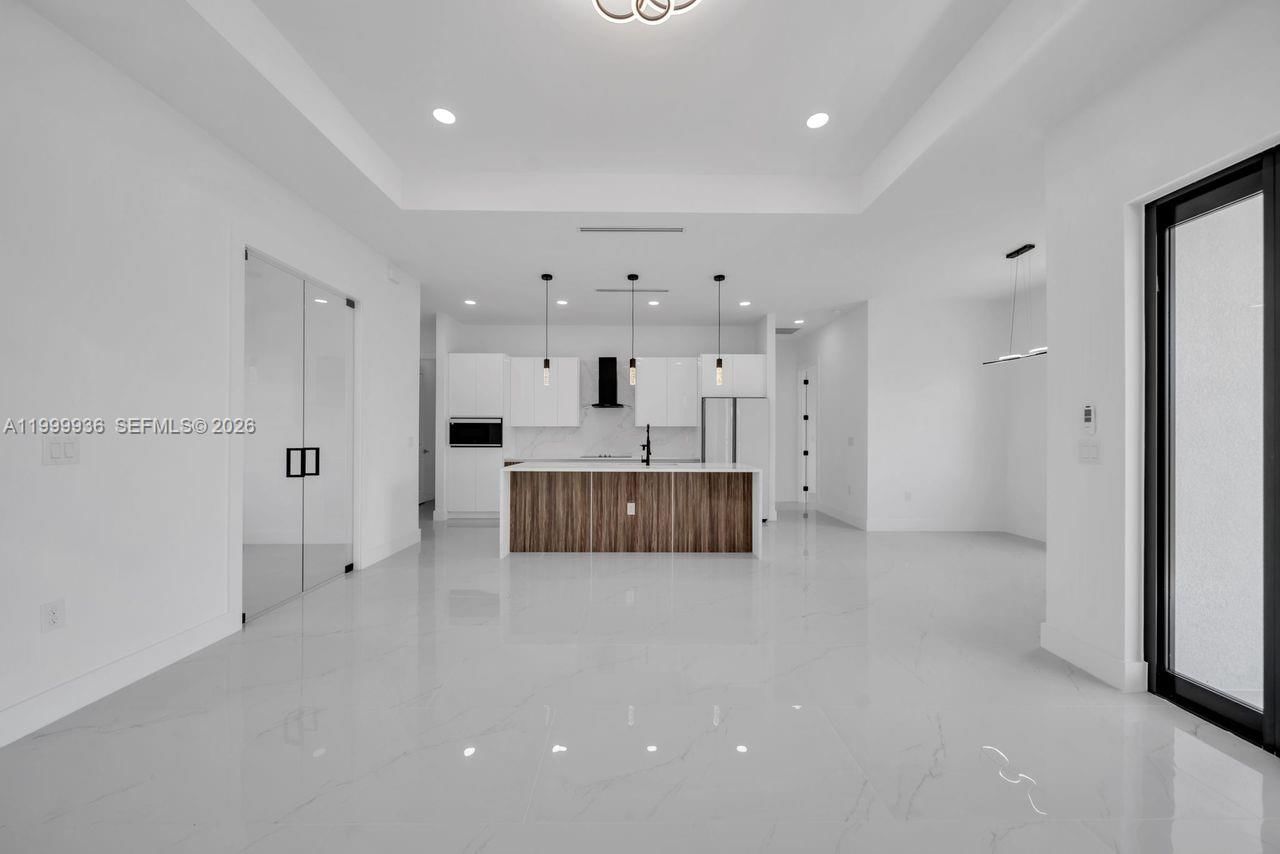 Real estate property located at 3901 3rd ST SW, Lee, Lehigh Acres, Lehigh Acres, FL