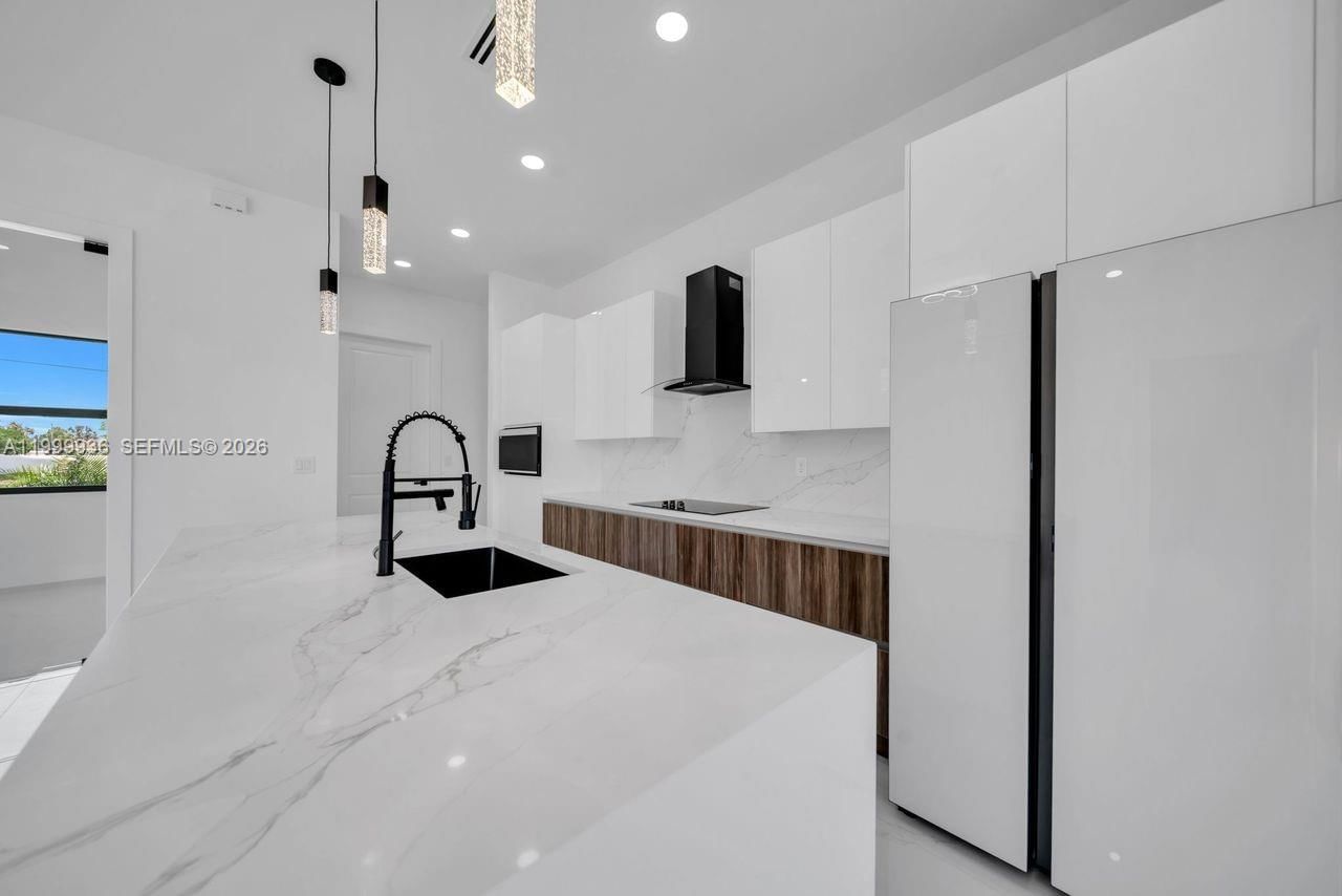 Real estate property located at 3901 3rd ST SW, Lee, Lehigh Acres, Lehigh Acres, FL