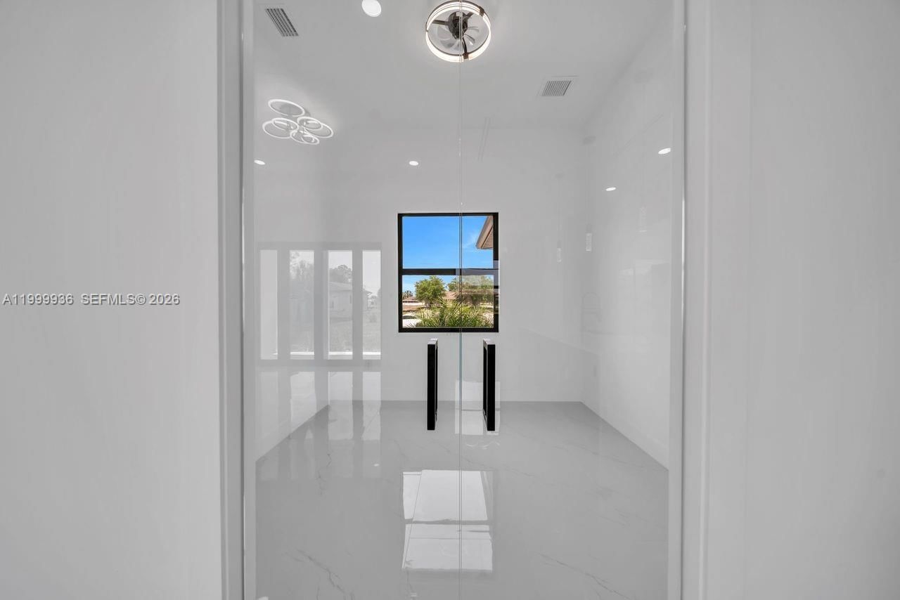 Real estate property located at 3901 3rd ST SW, Lee, Lehigh Acres, Lehigh Acres, FL