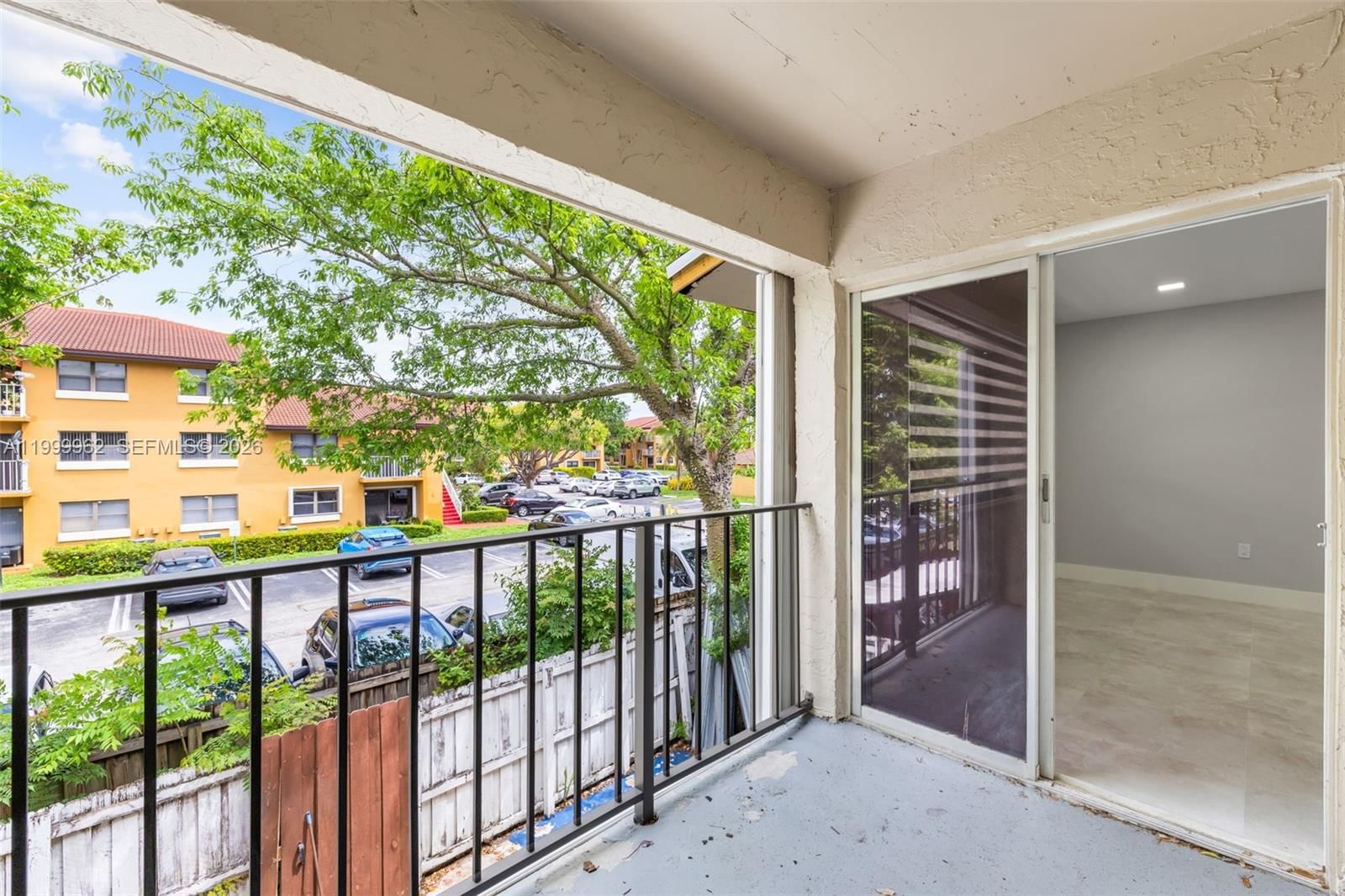 Real estate property located at 15685 82nd Cir Ln #28, Miami-dade, View West Condo Ph I, Miami, FL