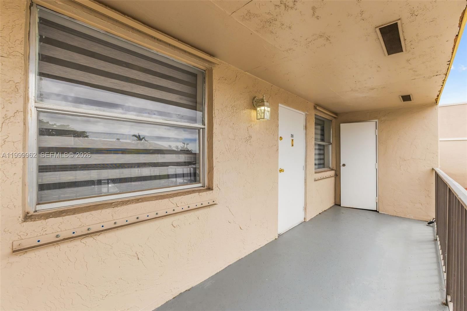 Real estate property located at 15685 82nd Cir Ln #28, Miami-dade, View West Condo Ph I, Miami, FL