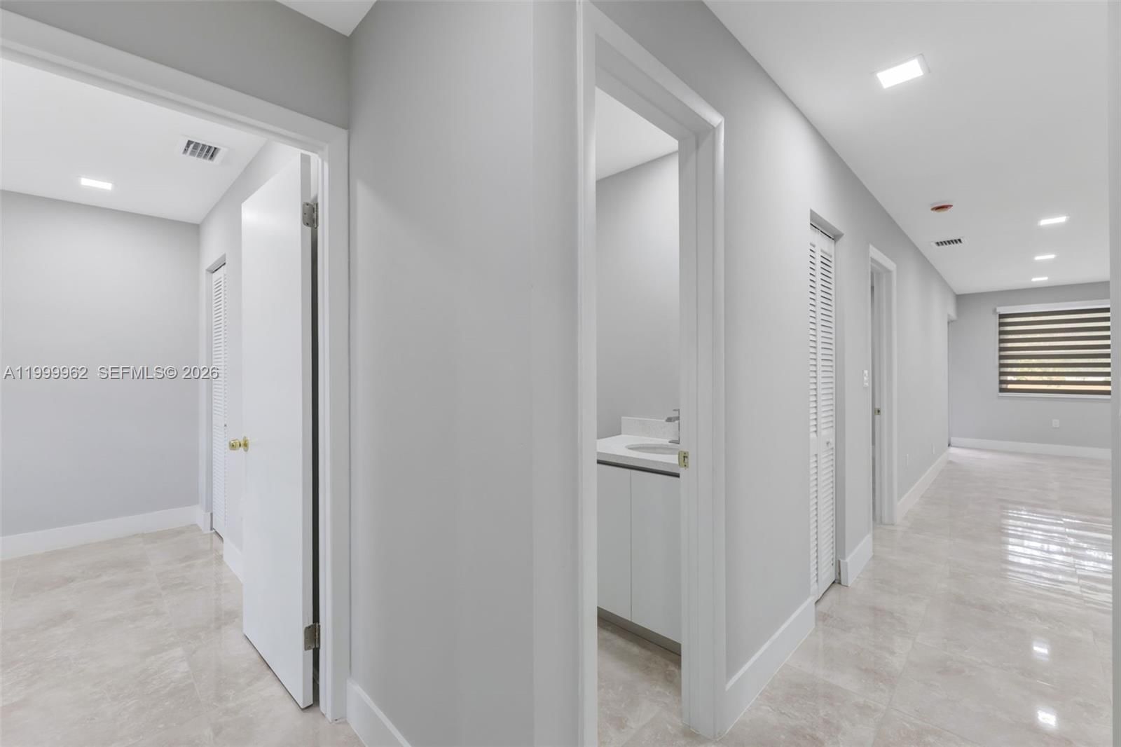 Real estate property located at 15685 82nd Cir Ln #28, Miami-dade, View West Condo Ph I, Miami, FL