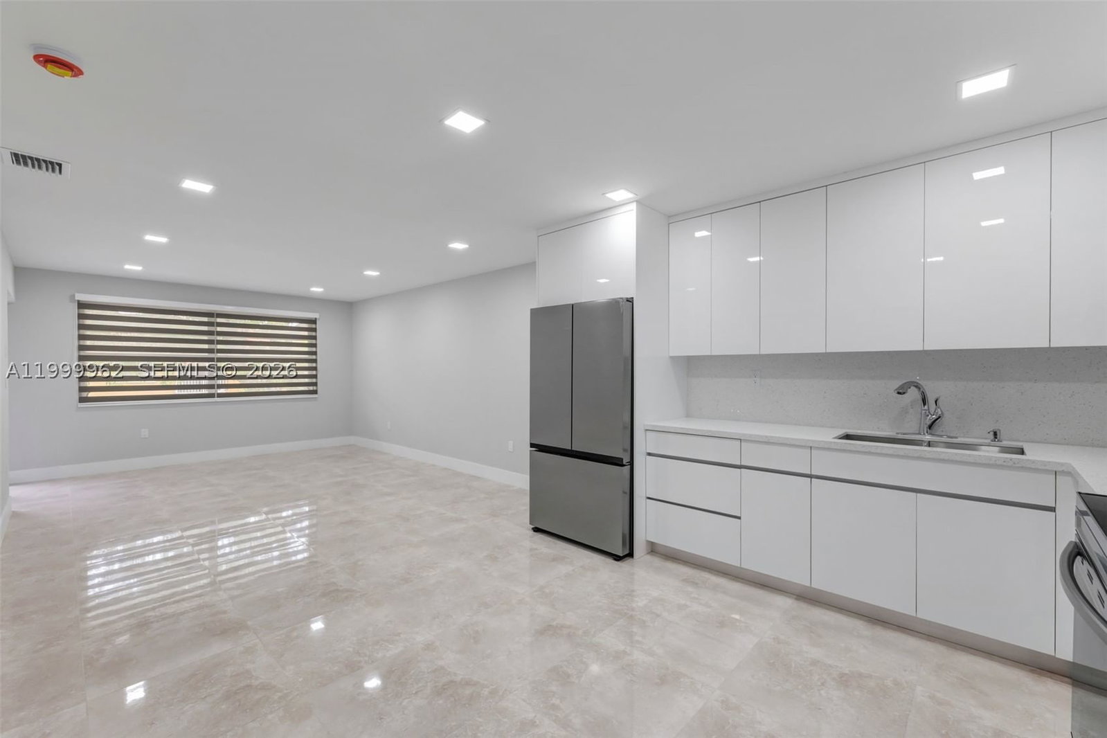 Real estate property located at 15685 82nd Cir Ln #28, Miami-dade, View West Condo Ph I, Miami, FL