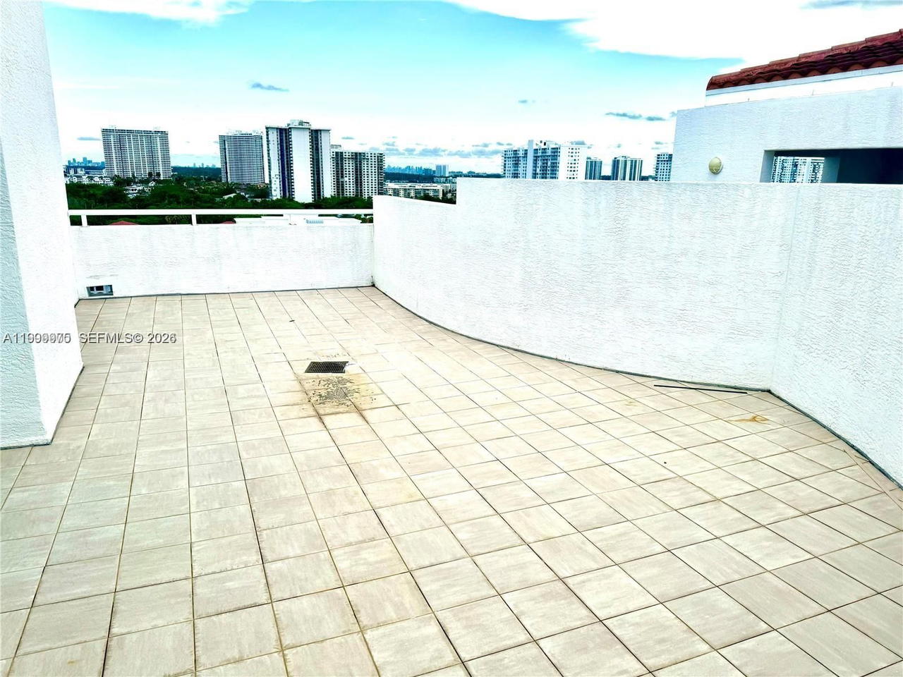 Real estate property located at 3131 188th St #2-1213, Miami-dade, The Atrium At Aventura Co, Aventura, FL