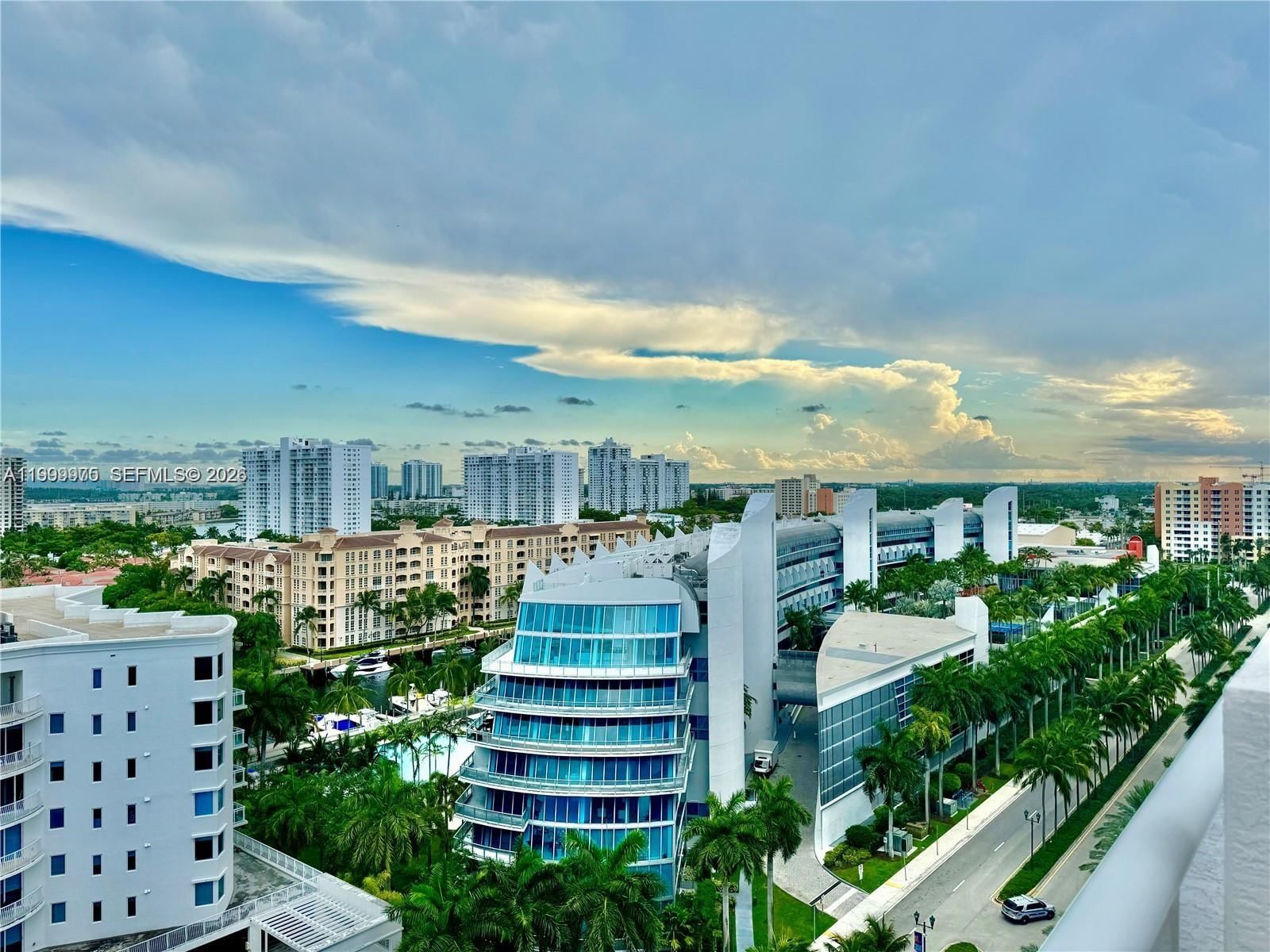 Real estate property located at 3131 188th St #2-1213, Miami-dade, The Atrium At Aventura Co, Aventura, FL
