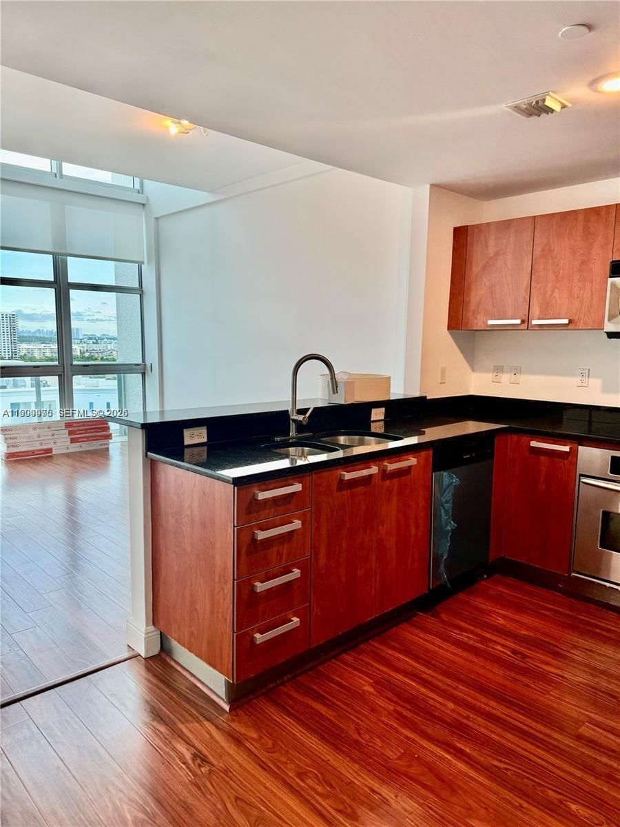 Real estate property located at 3131 188th St #2-1213, Miami-dade, The Atrium At Aventura Co, Aventura, FL