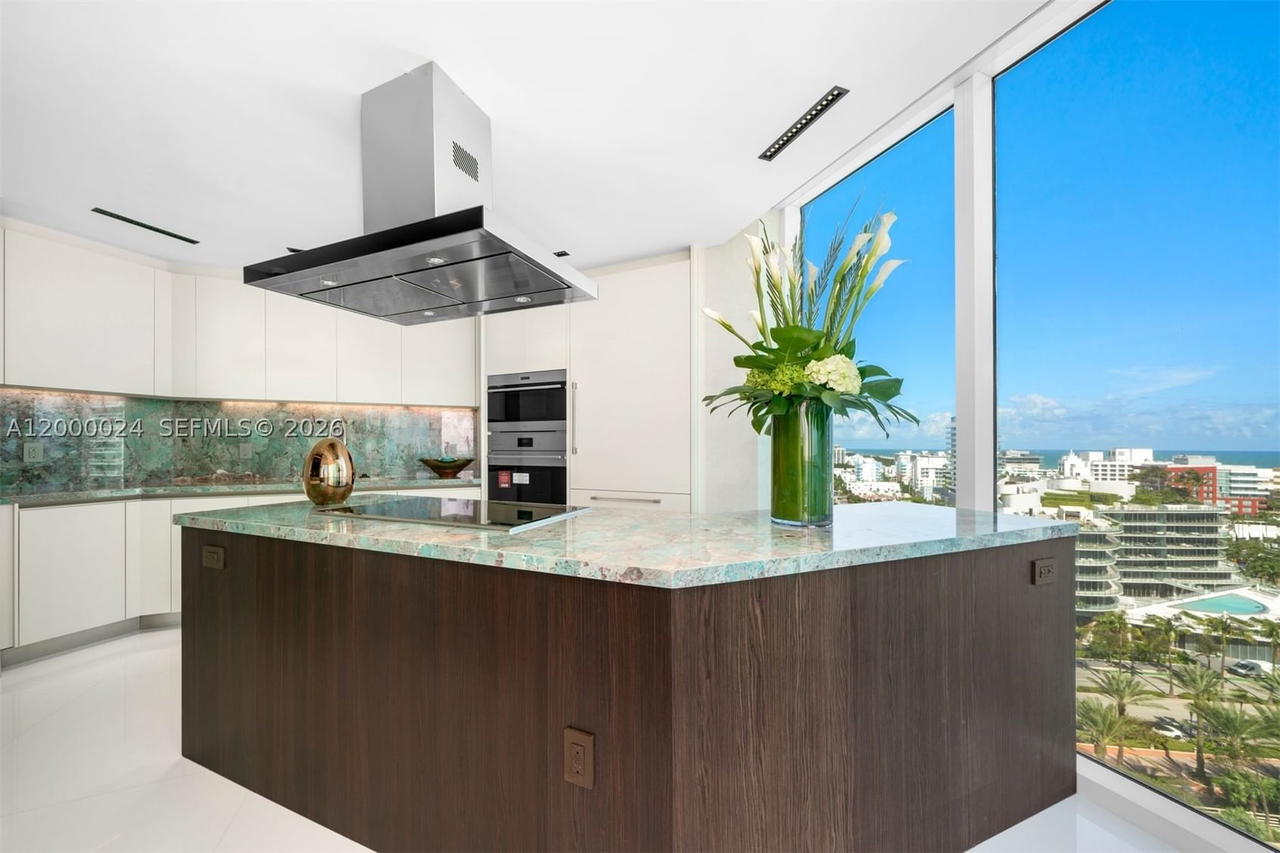 Real estate property located at 300 Pointe Dr #1501, Miami-dade, Portofino Tower Condo, Miami Beach, FL