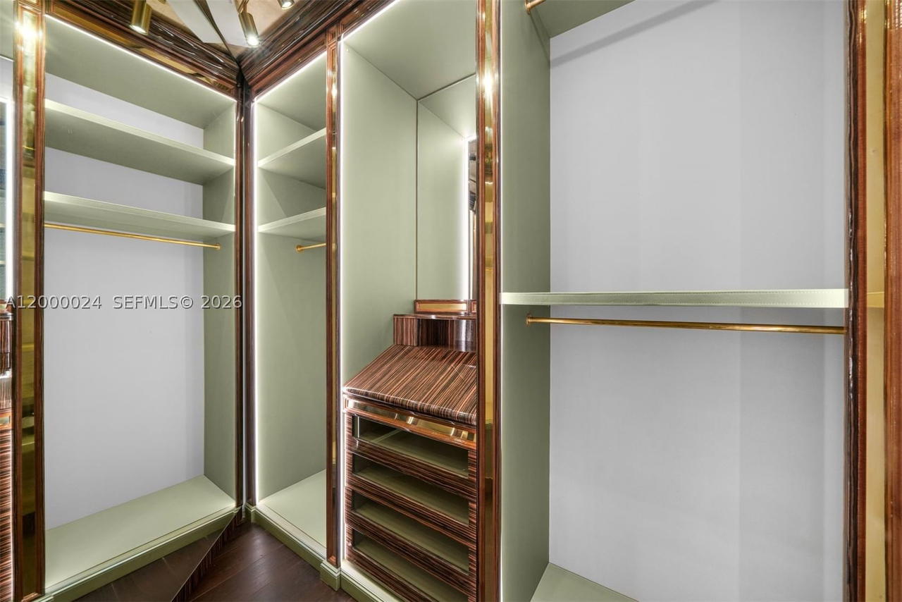 Real estate property located at 300 Pointe Dr #1501, Miami-dade, Portofino Tower Condo, Miami Beach, FL