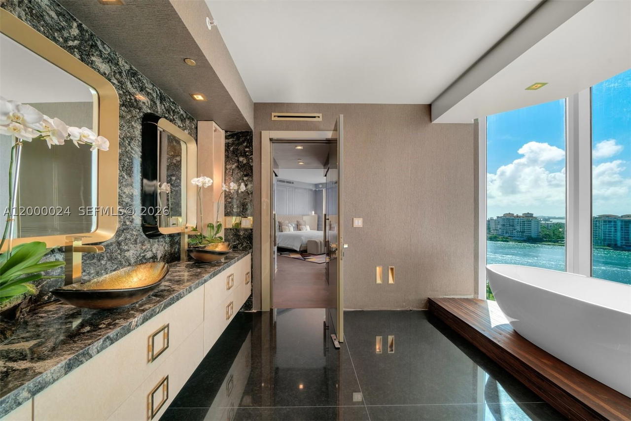 Real estate property located at 300 Pointe Dr #1501, Miami-dade, Portofino Tower Condo, Miami Beach, FL