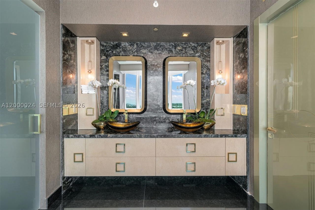 Real estate property located at 300 Pointe Dr #1501, Miami-dade, Portofino Tower Condo, Miami Beach, FL