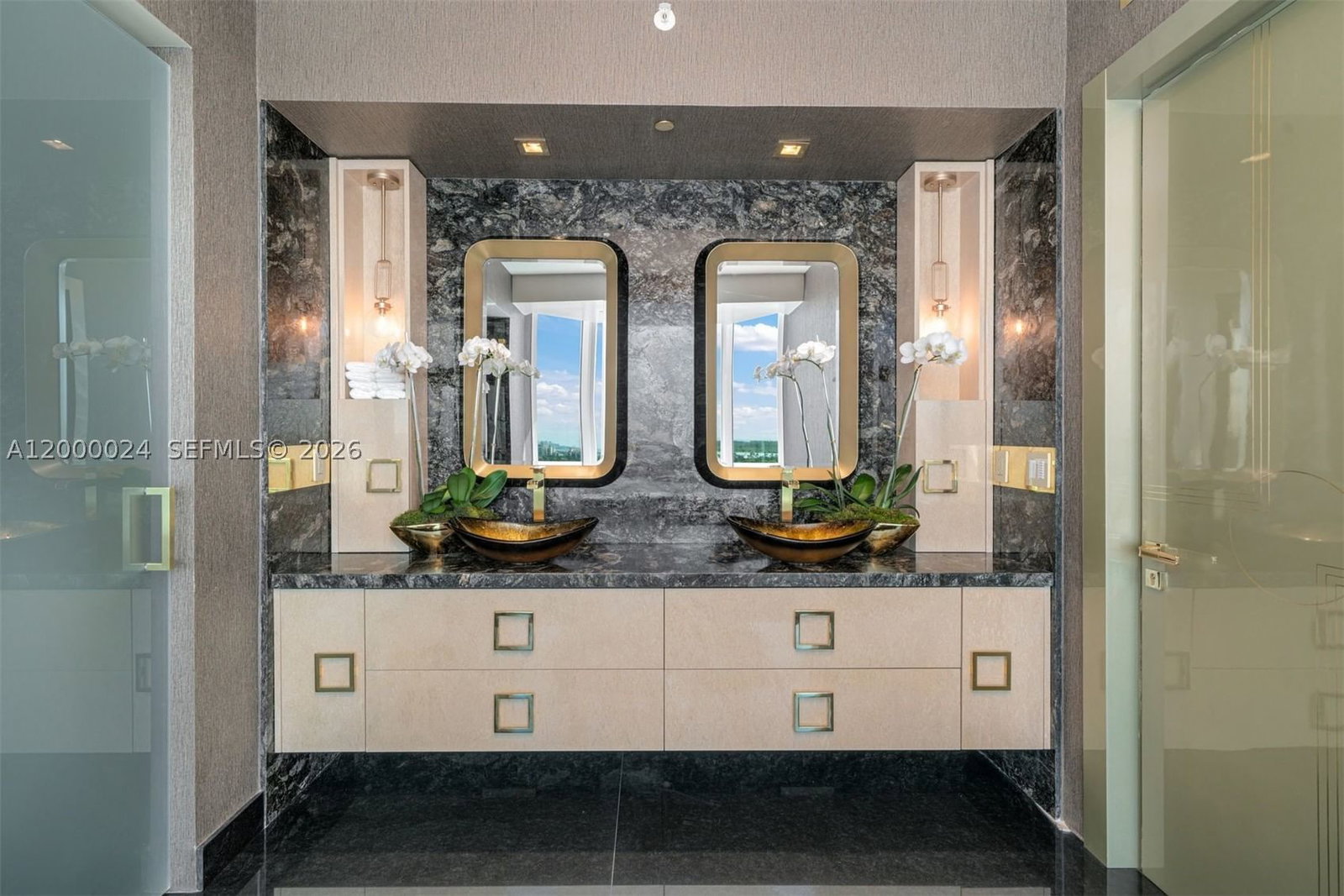 Real estate property located at 300 Pointe Dr #1501, Miami-dade, Portofino Tower Condo, Miami Beach, FL