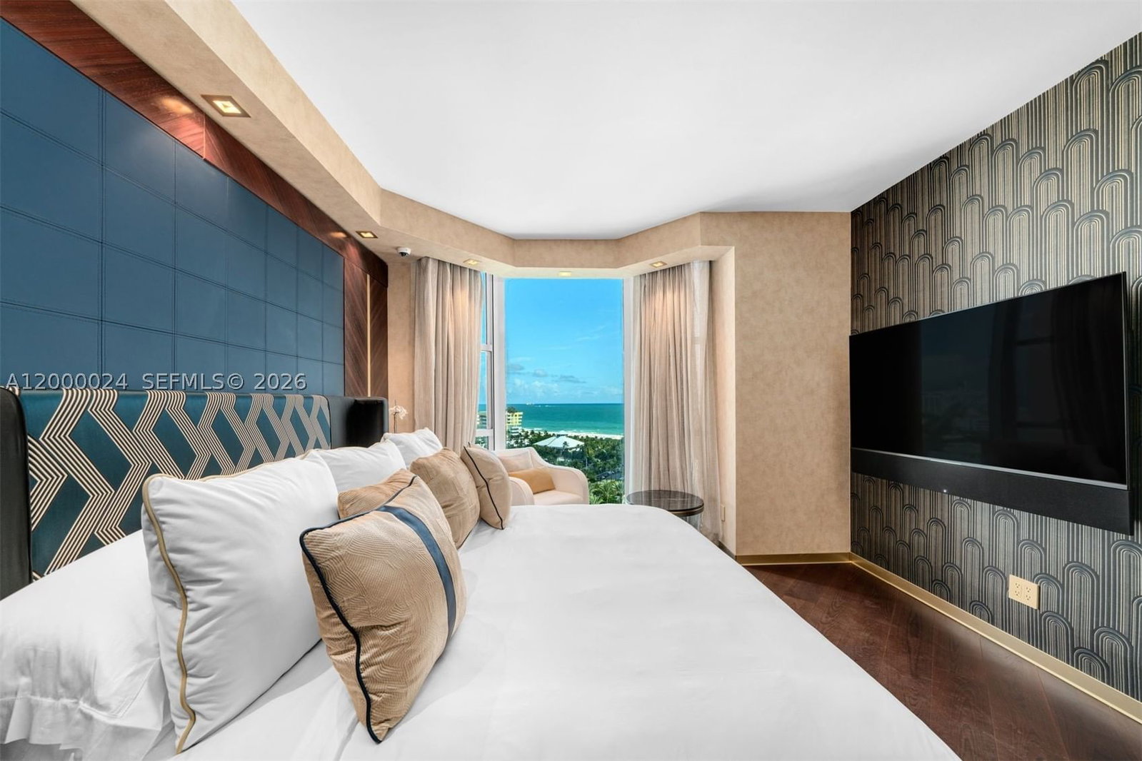 Real estate property located at 300 Pointe Dr #1501, Miami-dade, Portofino Tower Condo, Miami Beach, FL