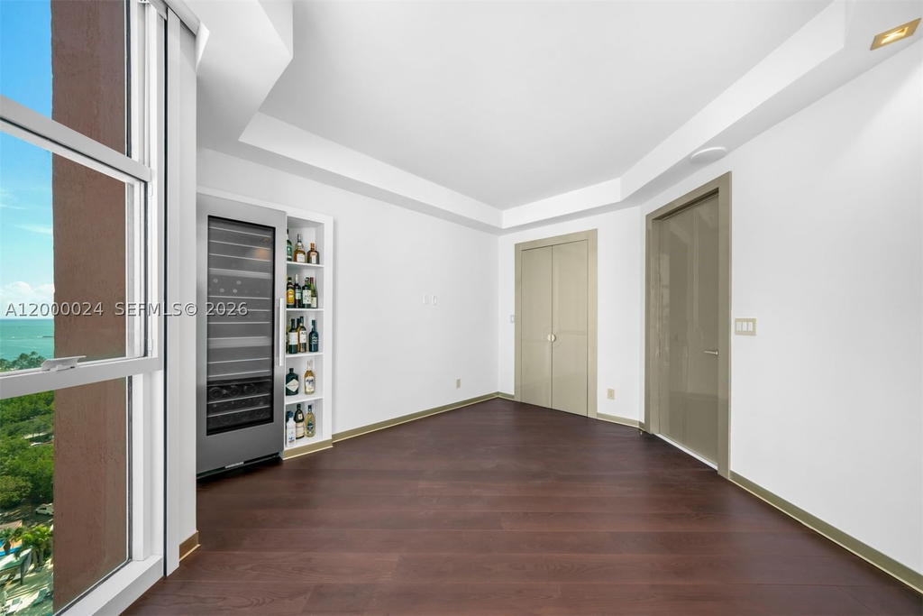 Real estate property located at 300 Pointe Dr #1501, Miami-dade, Portofino Tower Condo, Miami Beach, FL