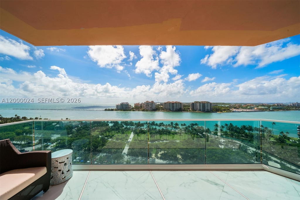 Real estate property located at 300 Pointe Dr #1501, Miami-dade, Portofino Tower Condo, Miami Beach, FL