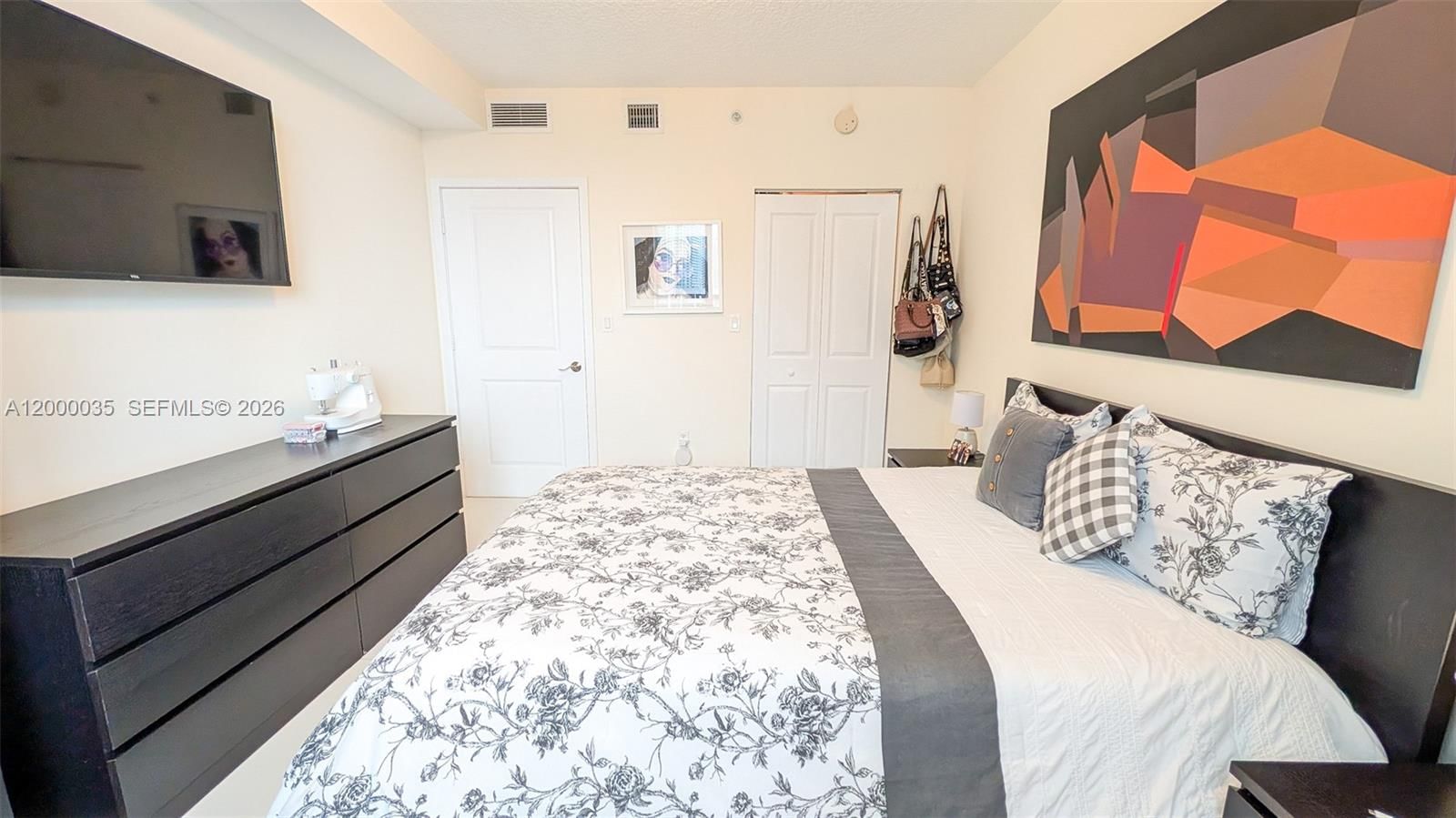 Real estate property located at 601 23rd St #1605, Miami-dade, 23 Biscayne Bay Condo, Miami, FL