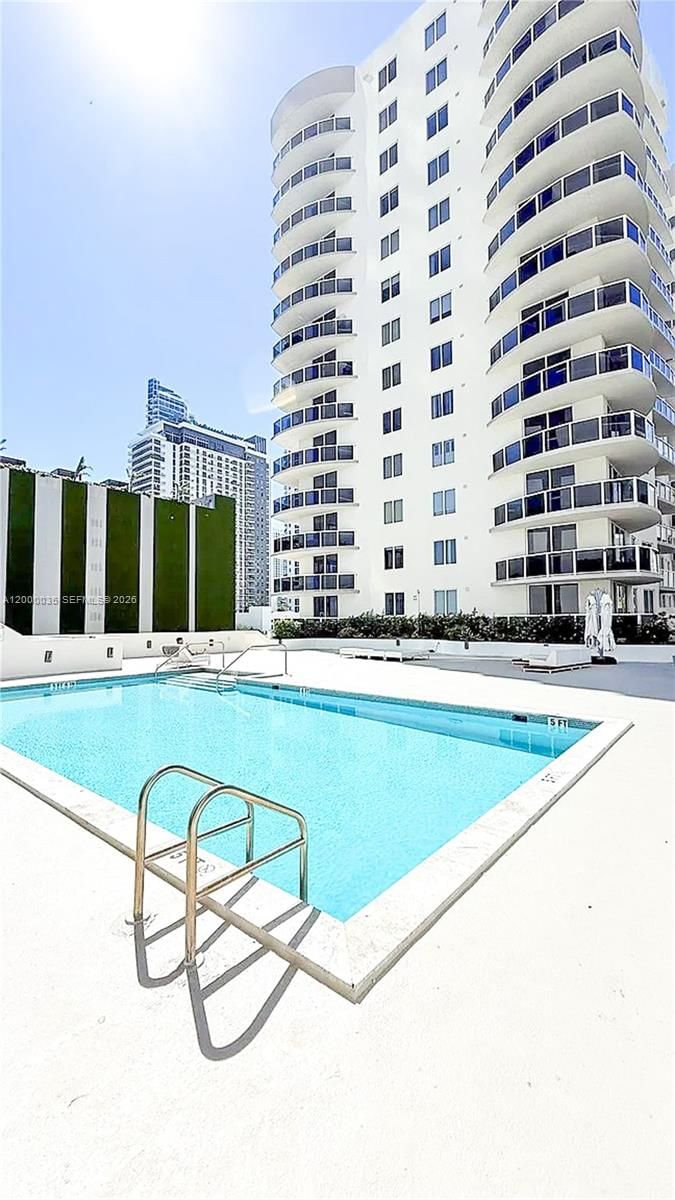 Real estate property located at 601 23rd St #1605, Miami-dade, 23 Biscayne Bay Condo, Miami, FL