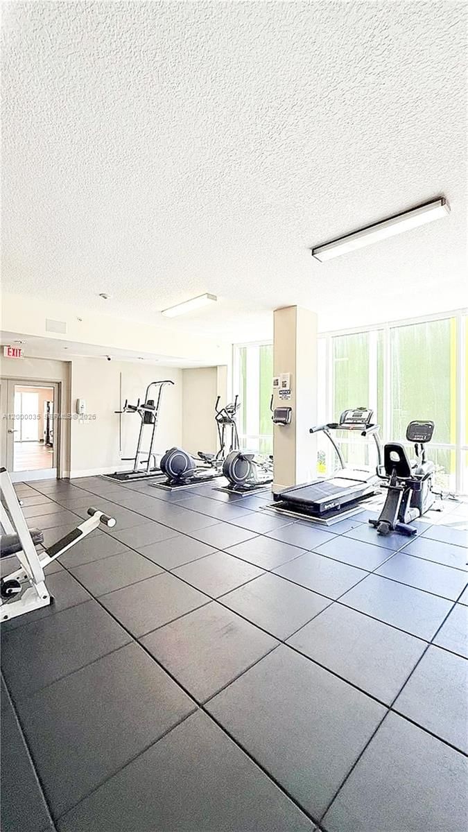 Real estate property located at 601 23rd St #1605, Miami-dade, 23 Biscayne Bay Condo, Miami, FL