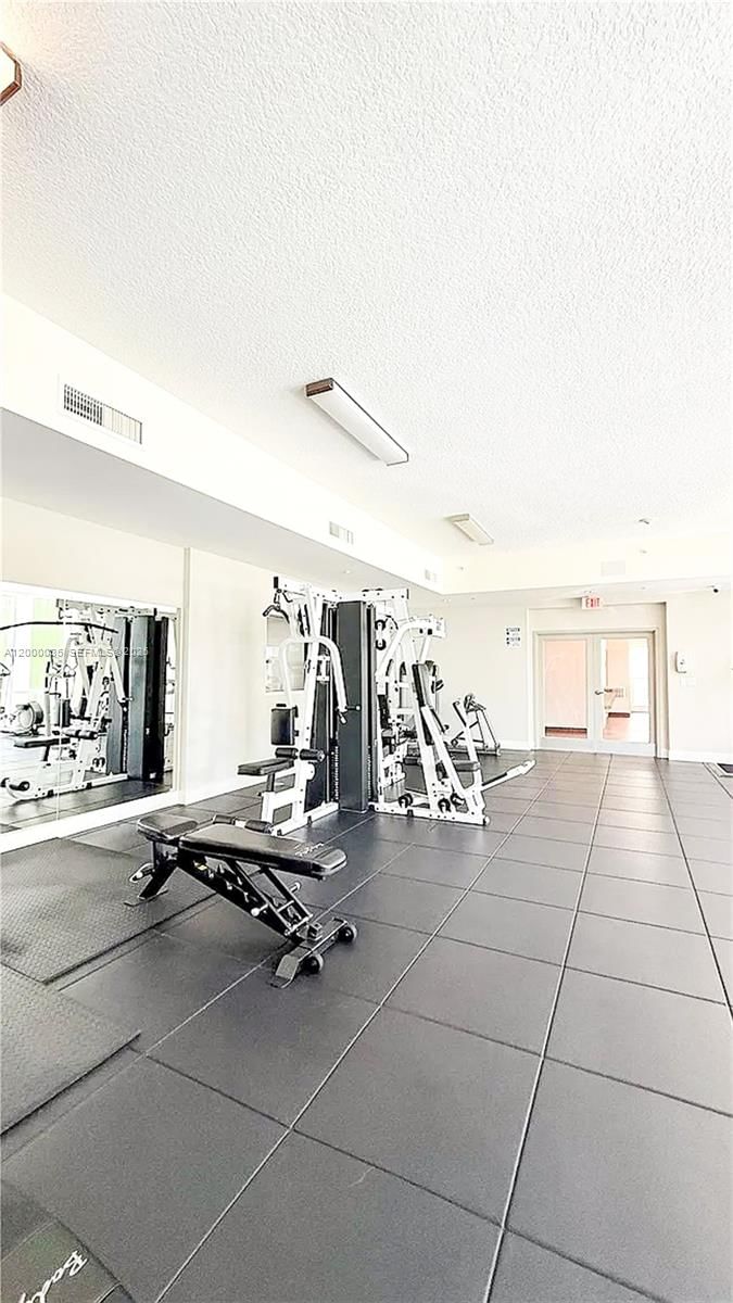 Real estate property located at 601 23rd St #1605, Miami-dade, 23 Biscayne Bay Condo, Miami, FL