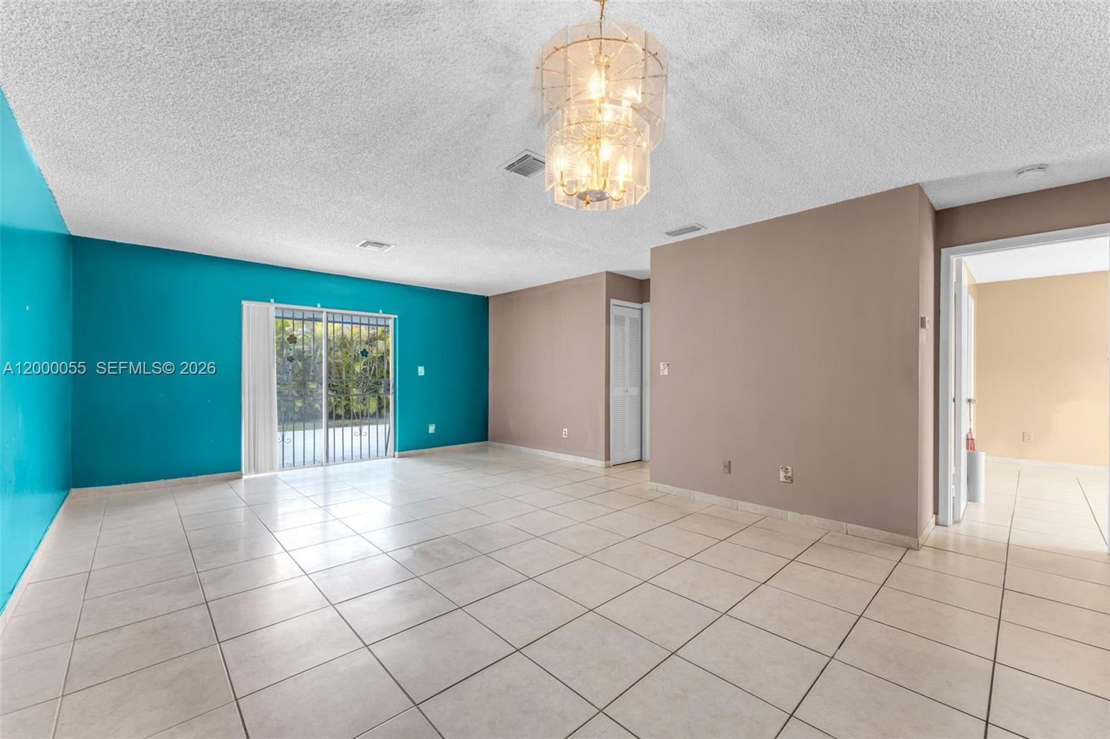 Real estate property located at 3868 107th Ave #5-11, Miami-dade, Chateaubleau Villas Condo, Miami, FL