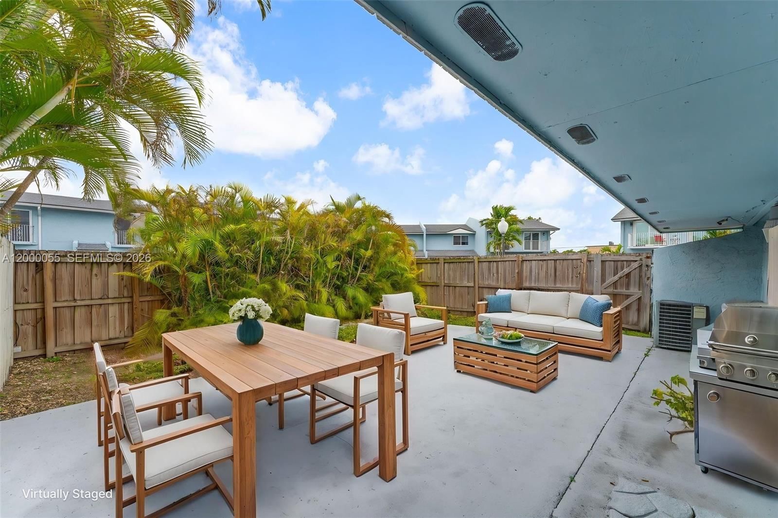 Real estate property located at 3868 107th Ave #5-11, Miami-dade, Chateaubleau Villas Condo, Miami, FL