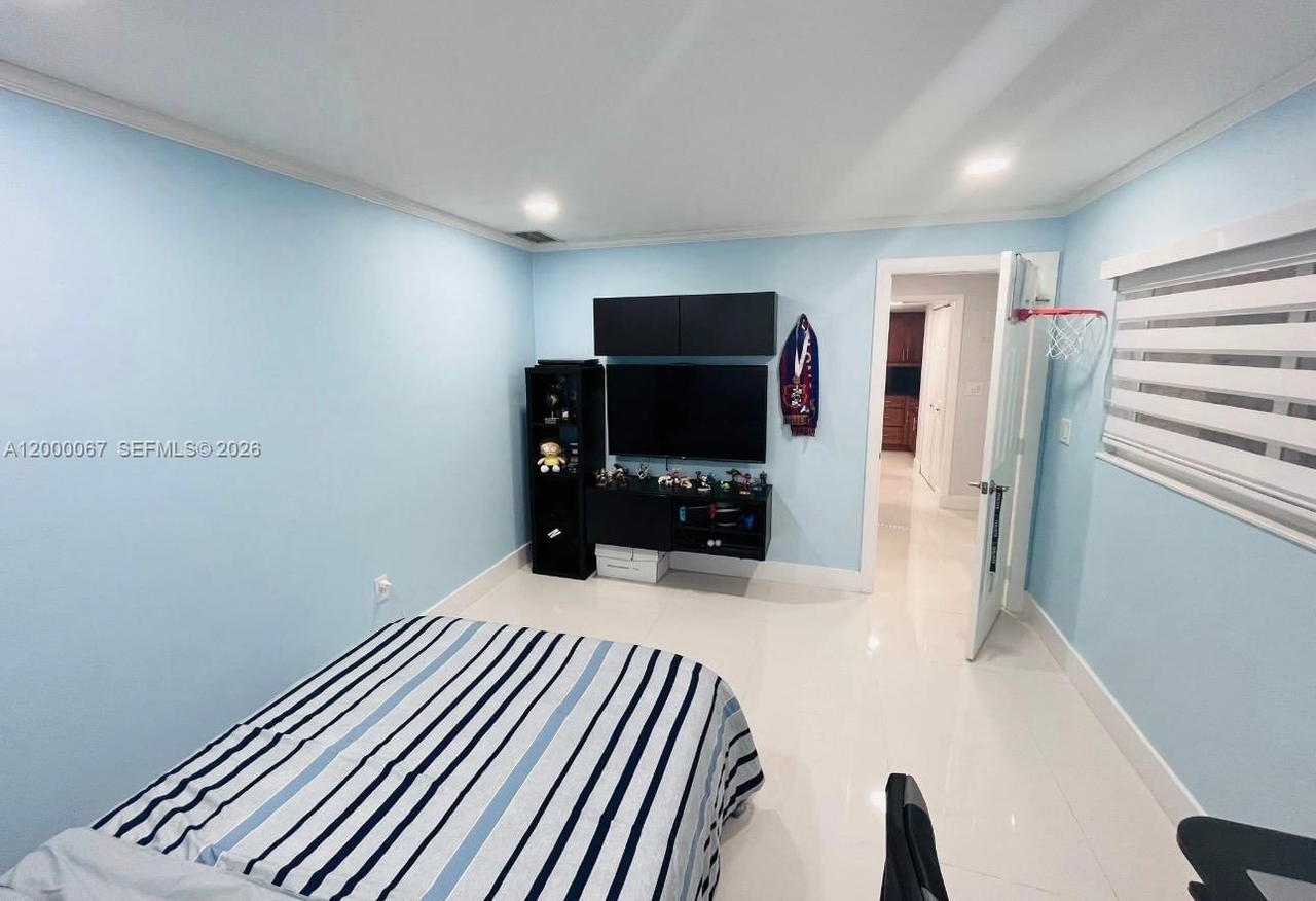 Real estate property located at 14343 97th Ln, Miami-dade, Kendall Center, Miami, FL