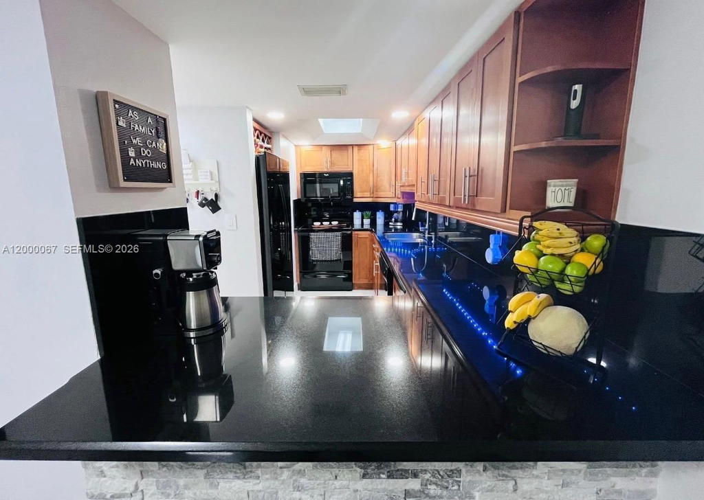 Real estate property located at 14343 97th Ln, Miami-dade, Kendall Center, Miami, FL