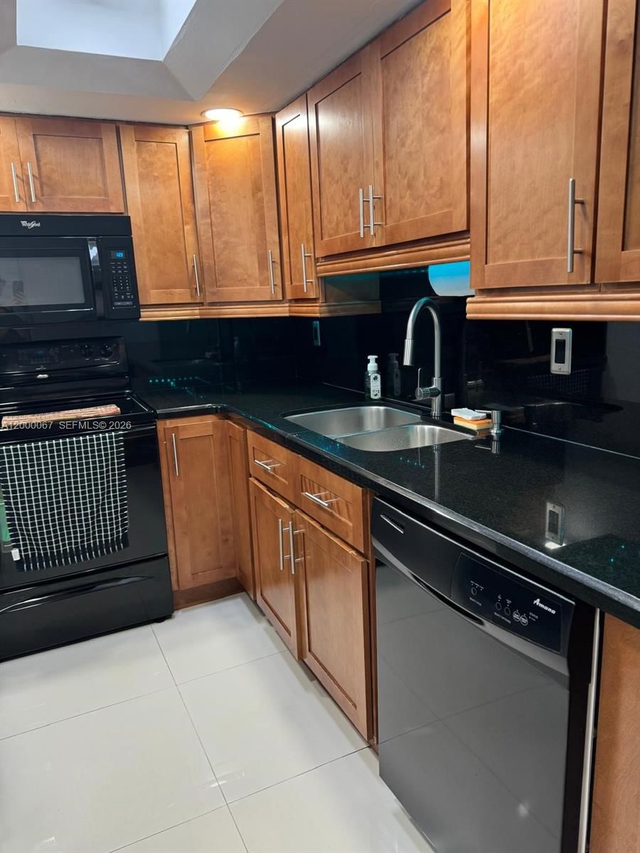 Real estate property located at 14343 97th Ln, Miami-dade, Kendall Center, Miami, FL