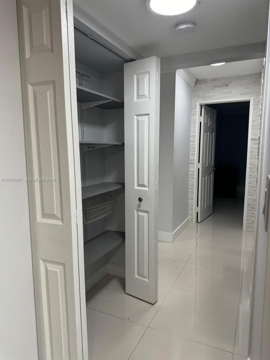 Real estate property located at 14343 97th Ln, Miami-dade, Kendall Center, Miami, FL