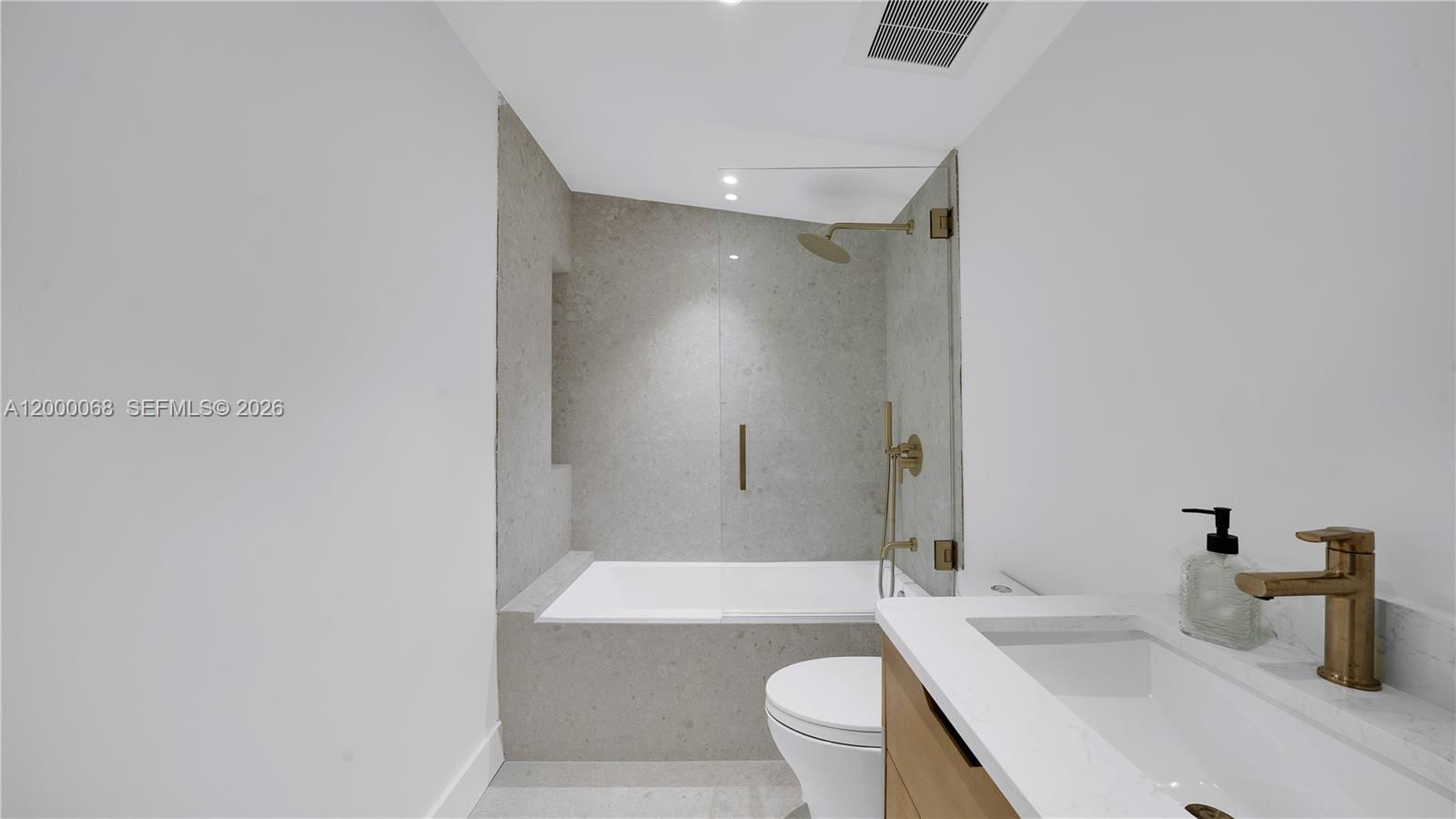 Real estate property located at 12600 Ixora Rd, Miami-dade, Keystone Point Sec 1, North Miami, FL