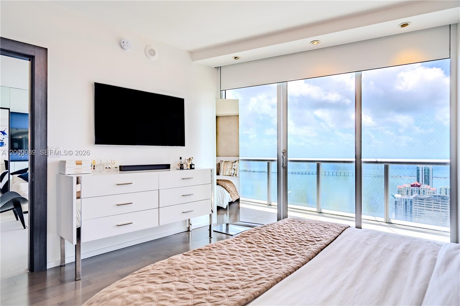 Real estate property located at 495 Brickell Ave PH-5703, Miami-dade, Icon Brickell No Two, Miami, FL
