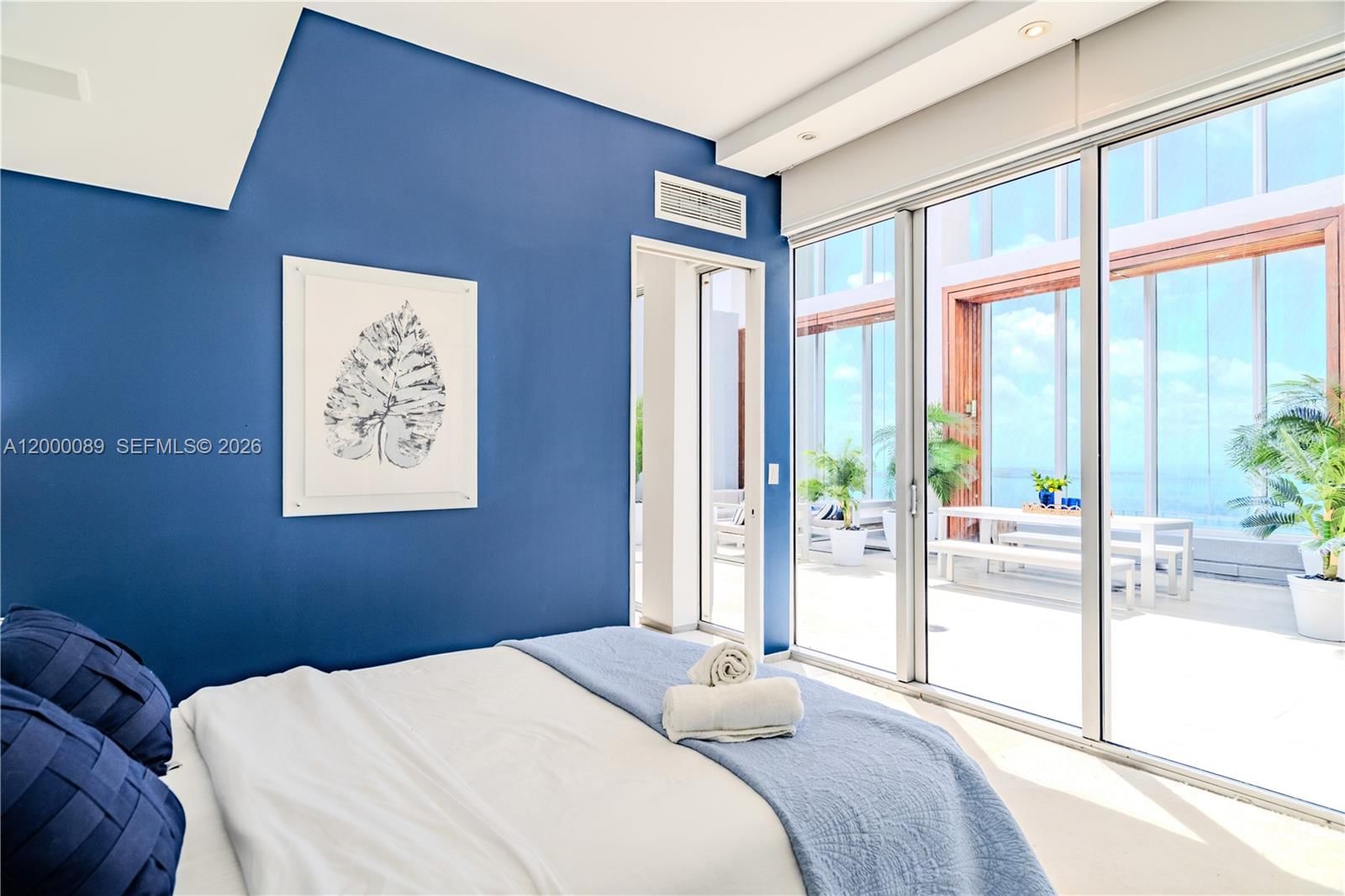 Real estate property located at 495 Brickell Ave PH-5703, Miami-dade, Icon Brickell No Two, Miami, FL