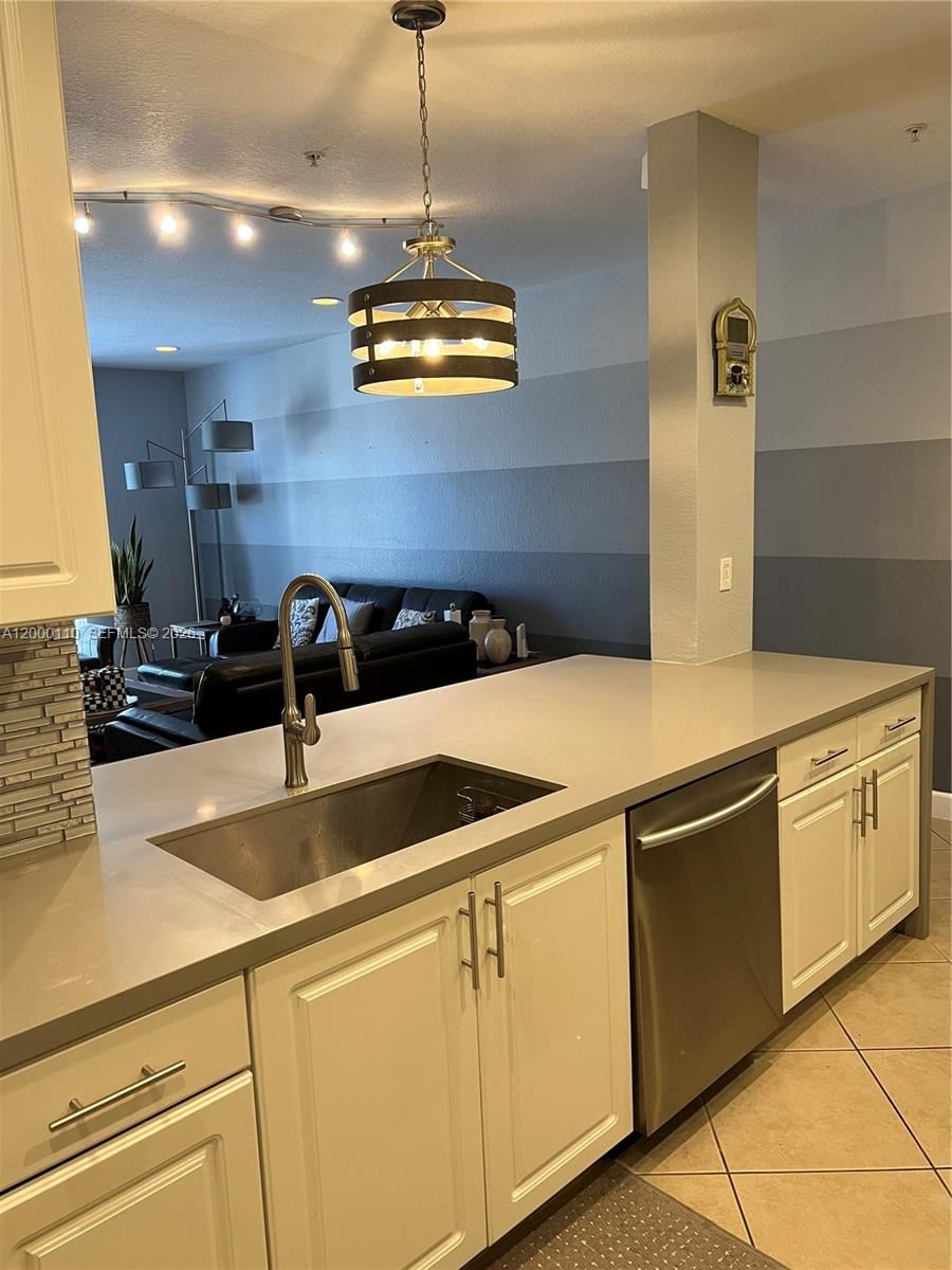 Real estate property located at 808 147th Ave #3608, Broward, Cobblestone Condo, Pembroke Pines, FL