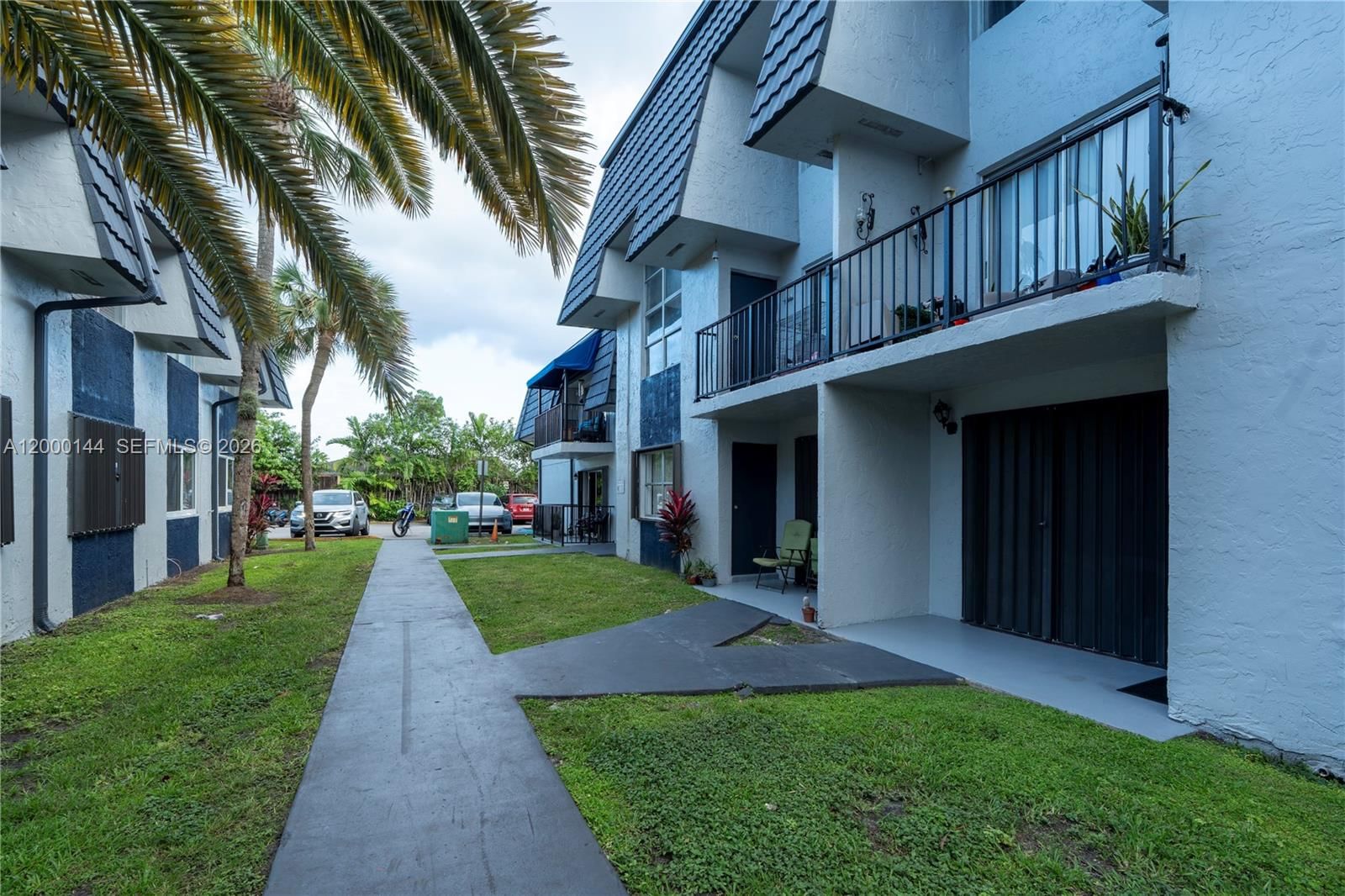 Real estate property located at 8003 6th Ave M, Miami-dade, Los Palacios By Miami Lak, Hialeah, FL