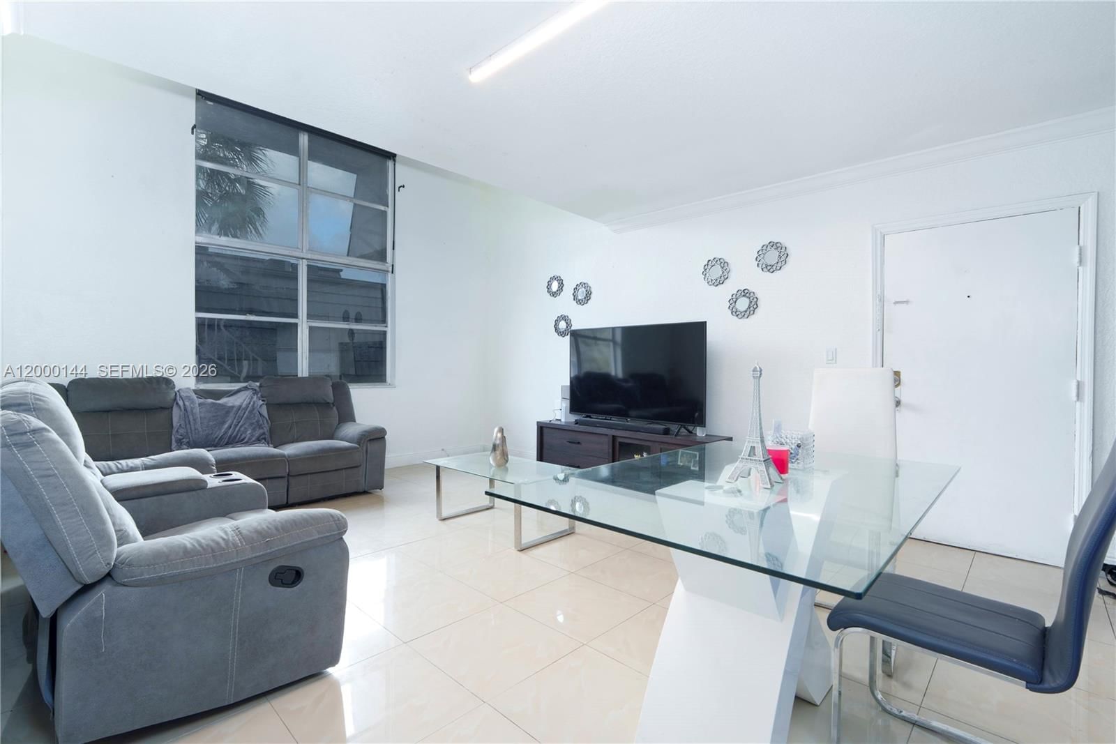 Real estate property located at 8003 6th Ave M, Miami-dade, Los Palacios By Miami Lak, Hialeah, FL