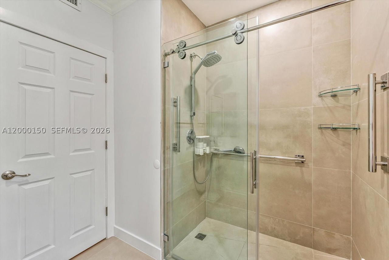 Real estate property located at 1102 Genoa St, Miami-dade, Coral Gables Granada Sec, Coral Gables, FL