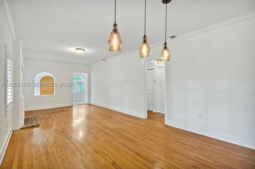 Real estate property located at 1102 Genoa St, Miami-dade, Coral Gables Granada Sec, Coral Gables, FL