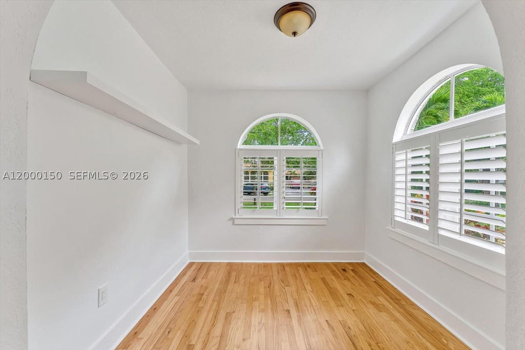 Real estate property located at 1102 Genoa St, Miami-dade, Coral Gables Granada Sec, Coral Gables, FL