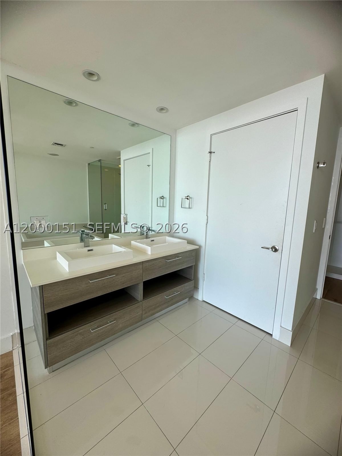 Real estate property located at 650 32 street #1805, Miami-dade, Paraiso Bay Condo, Miami, FL